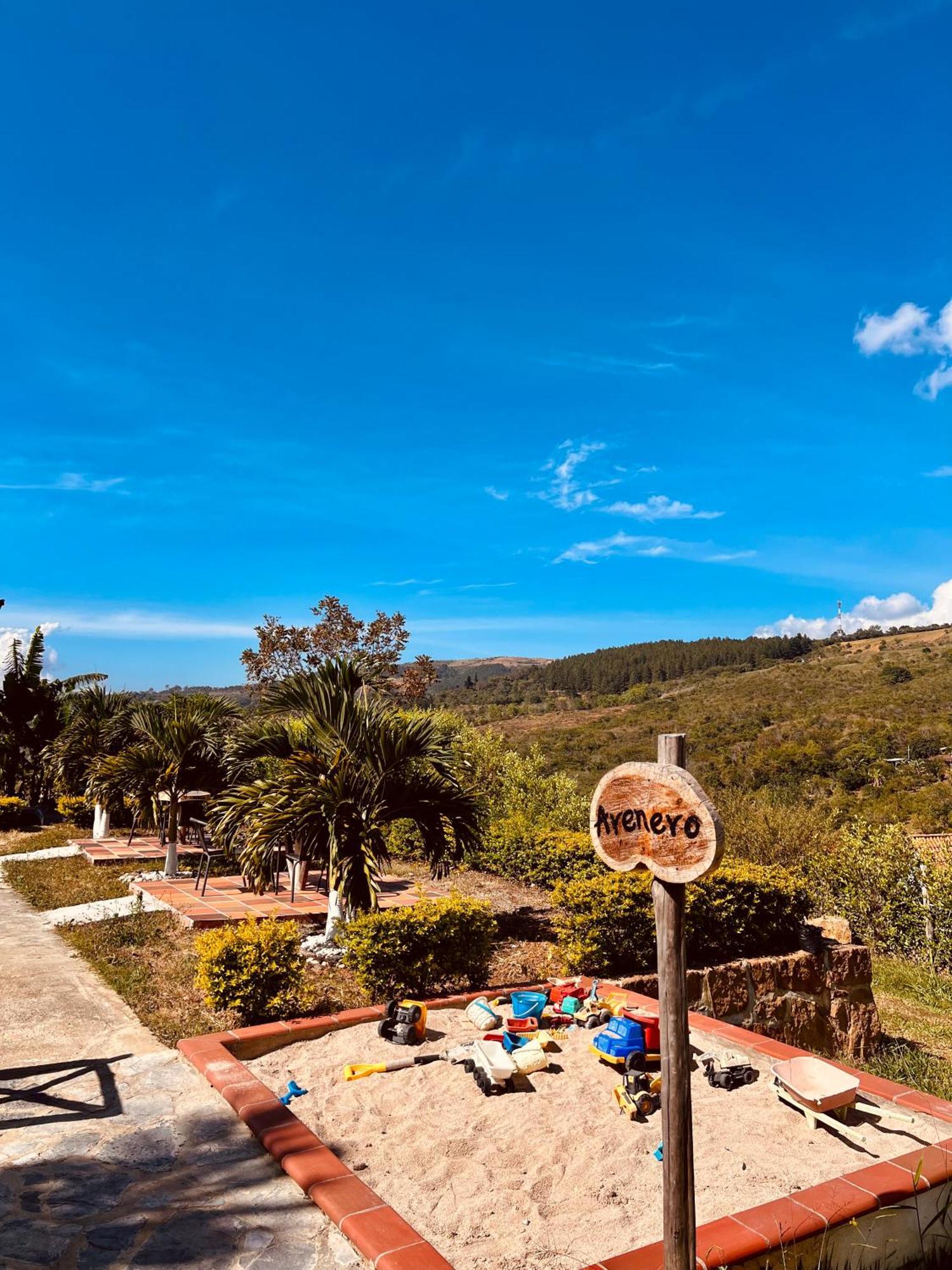 Hotel Campestre Palmas Del Zamorano San Gil Dış mekan fotoğraf